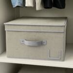 Contenitore Oxford con coperchio rigido, ideale per organizzare vestiti in armadio