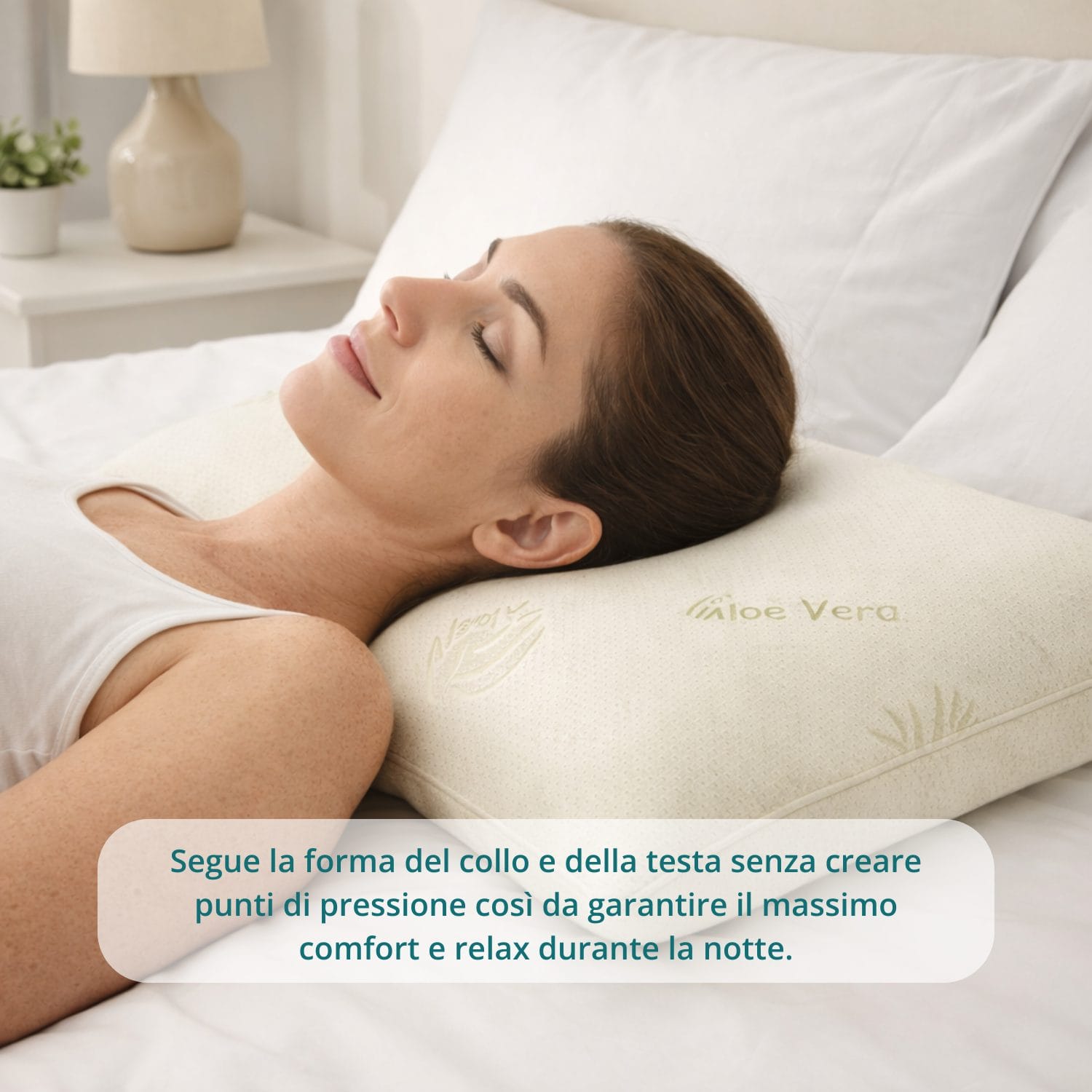 cuscino memory Cuscino doppia onda in memory foam che segue collo e testa garantendo comfort e relax