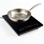 piastra a induzione principale Piastra a induzione 2000W con display digitale e comandi touch