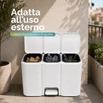 Pattumiera da esterno 3 scomparti in plastica Pattumiera bianca a 3 scomparti aperta su terrazzo, realizzata in plastica e adatta all’uso esterno