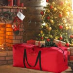 SET CUSTODIA-ALBERO-DECORAZIONI Set custodie natalizie: borsa albero 120x25x43 cm e custodia palline 43x35x35 cm