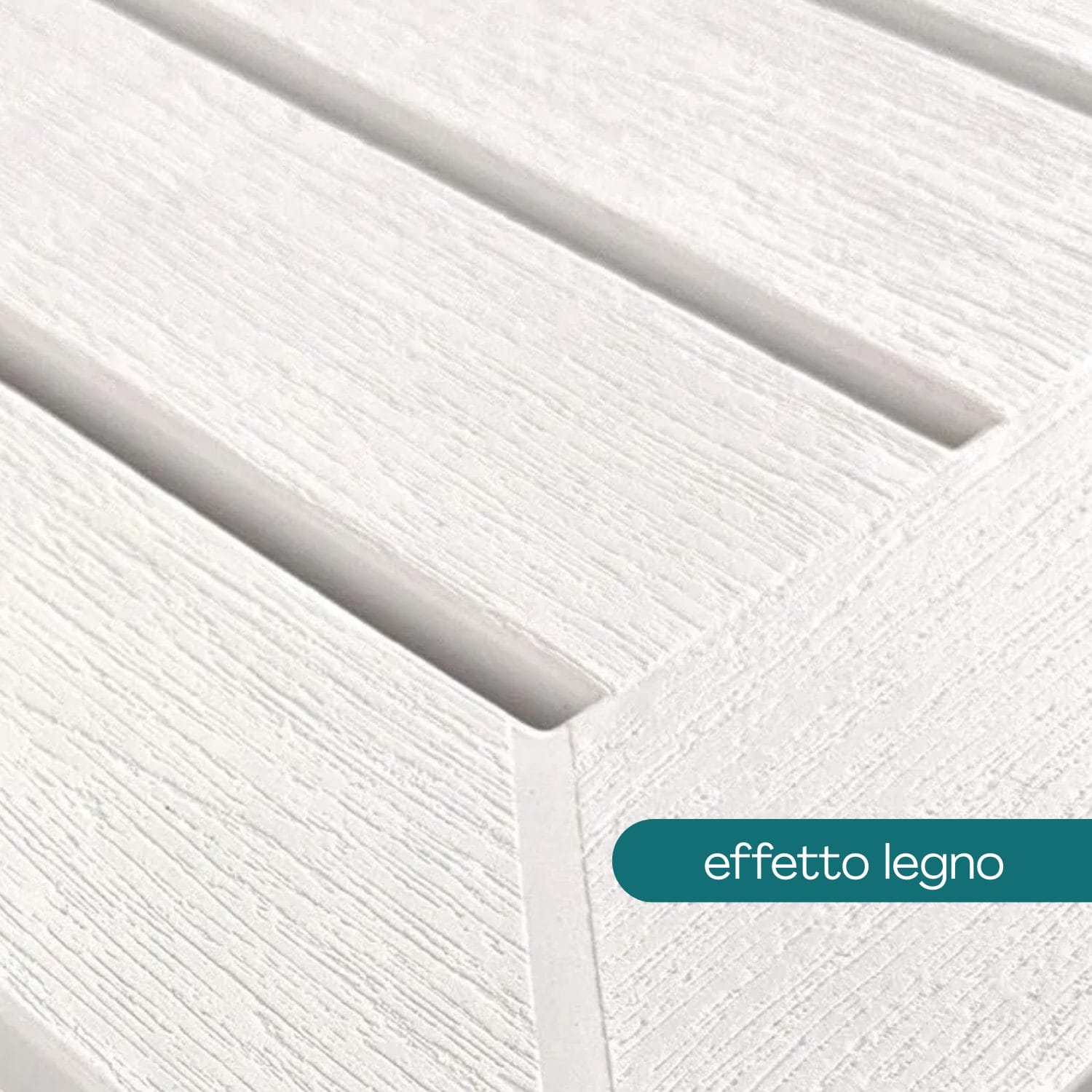 Dettaglio superficie tavolino in plastica effetto legno bianco