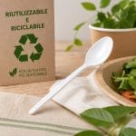 Cucchiaio monouso bianco riutilizzabile e riciclabile per uso alimentare