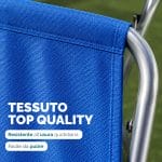 Particolare del tessuto blu della sedia da regista resistente all'usura e facile da pulire