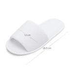 Ciabatte monouso taglia unica per forniture professionali Ciabatta monouso bianca aperta con larghezza di 12 cm e lunghezza indicata di 28,5 cm