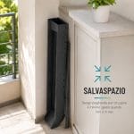 Barbecue per arrosticini ripiegato in posizione verticale per ridurre l'ingombro durante il rimessaggio