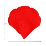 Petalo di rosa artificiale rosso in polipropilene con dimensioni 5,5 x 5,5 cm su sfondo bianco