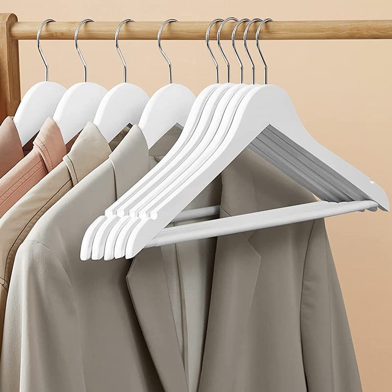 grucce bianche in armadio