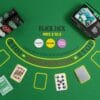 tappeto poker verde con fiches, carte e bottoni da gioco per Texas Hold’em
