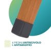 Piedino antiscivolo e antigraffio dell’asse da stiro in legno color noce, per maggiore stabilità e protezione del pavimento