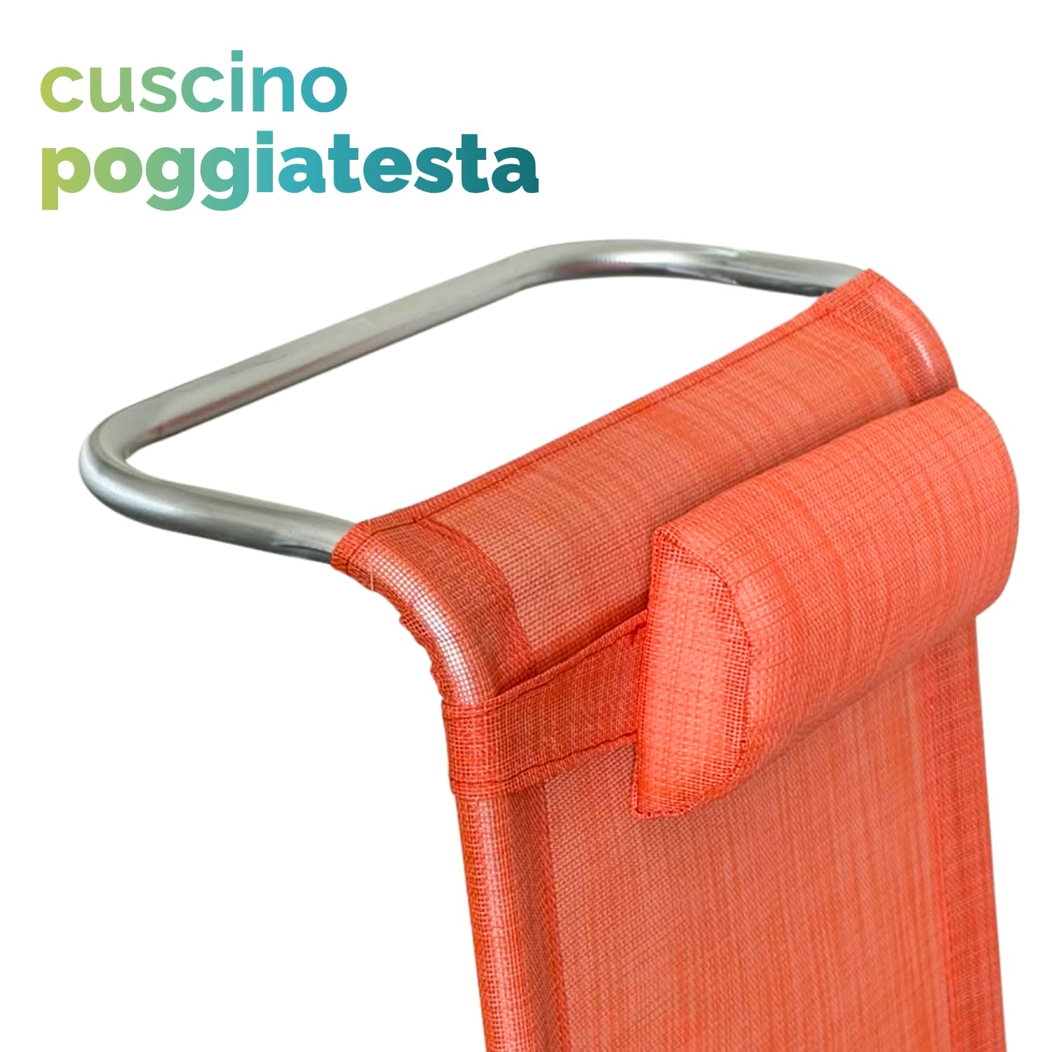 Sedia da spiaggia con cuscino poggiatesta incluso Dettaglio del cuscino poggiatesta arancione fissato allo schienale in Textilene della sedia da spiaggia
