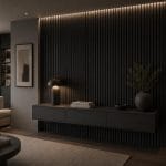 Pannelli effetto legno nero per pareti moderne Pannelli fonoassorbenti effetto legno nero installati come rivestimento decorativo in soggiorno contemporaneo