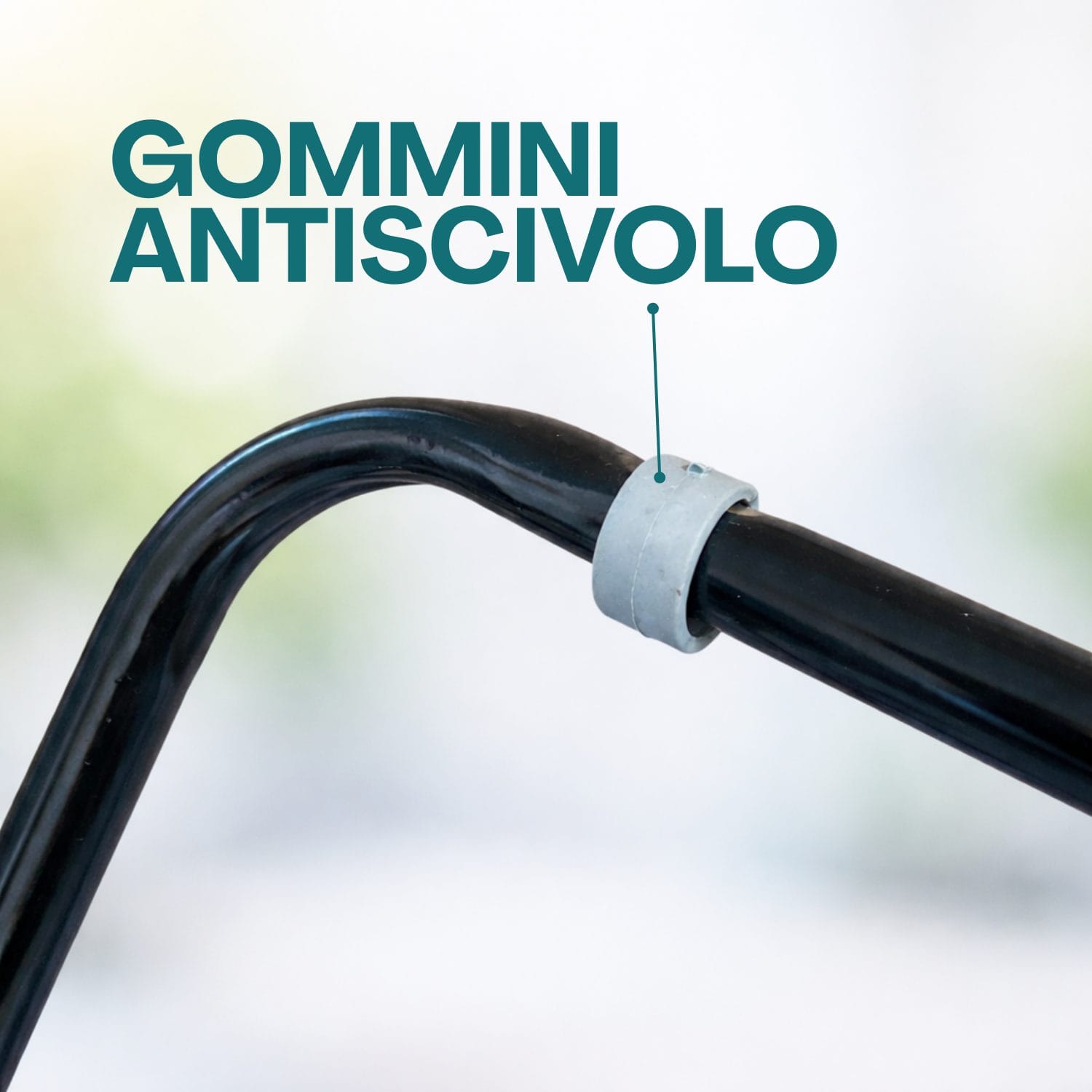 Stendibiancheria con piedini antiscivolo stabile e resistente