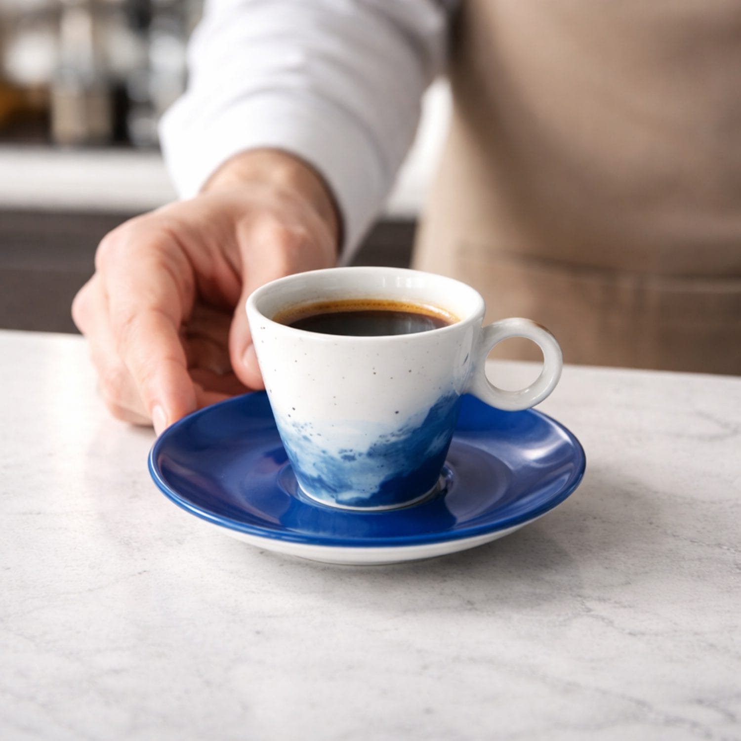 tazzine colorate con piattino 80ml Tazzina caffè colorata con piattino 80 ml con espresso stile bar